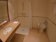 Salle de bain - personne à mobilité réduite
