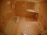 Salle de bain - personne à mobilité réduite