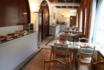 Salle petit déjeuner