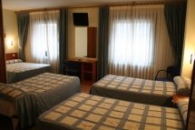 Quintuple room