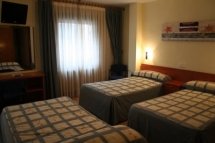 Quintuple room